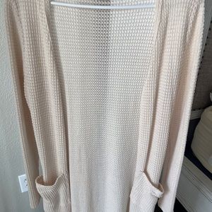 Women’s long sleeve shawl